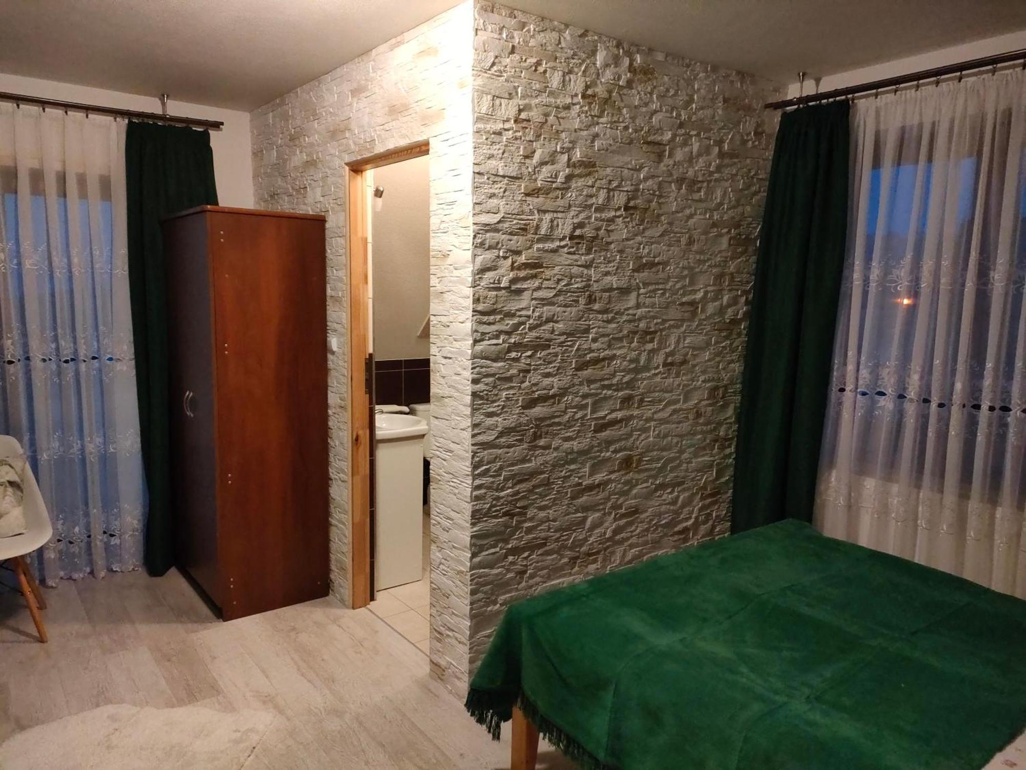 Pokoje U Mrugaly Czerwienne Oda fotoğraf